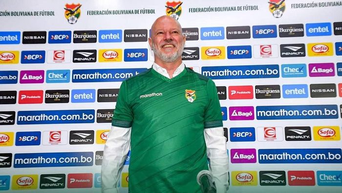 Бывший тренер Шахтера официально возглавил сборную Боливии