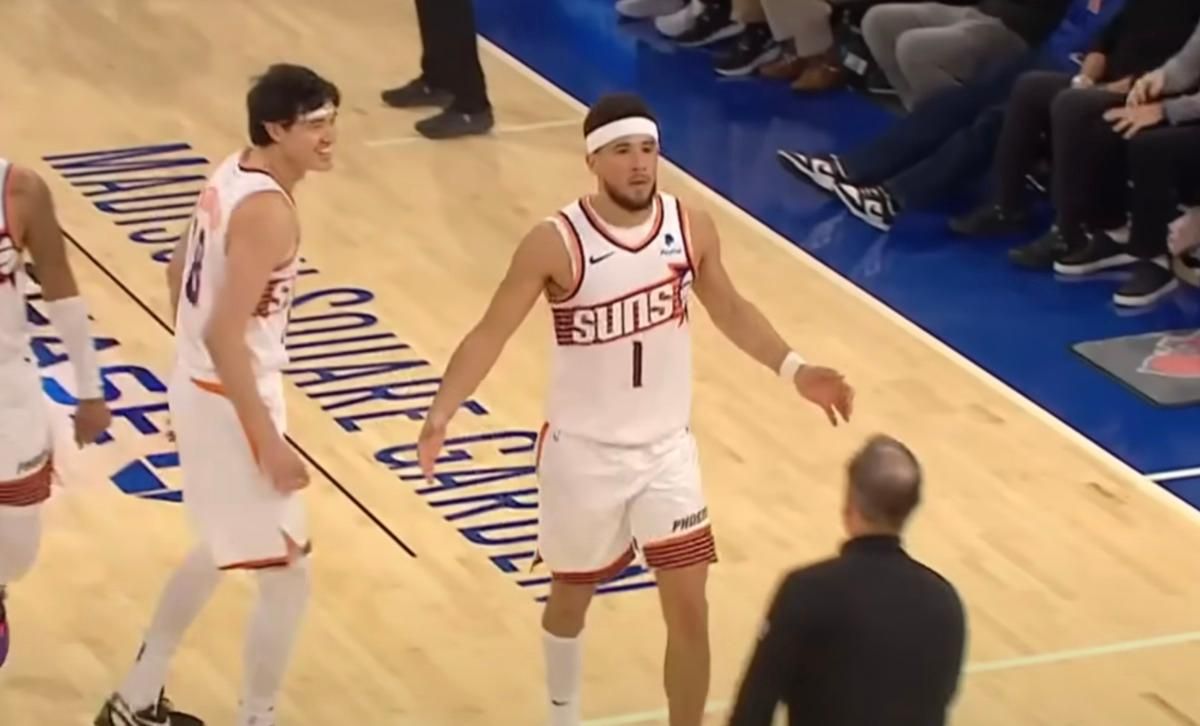 Девін Букер / скріншот з трансляції Девін Букер / скріншот з трансляції