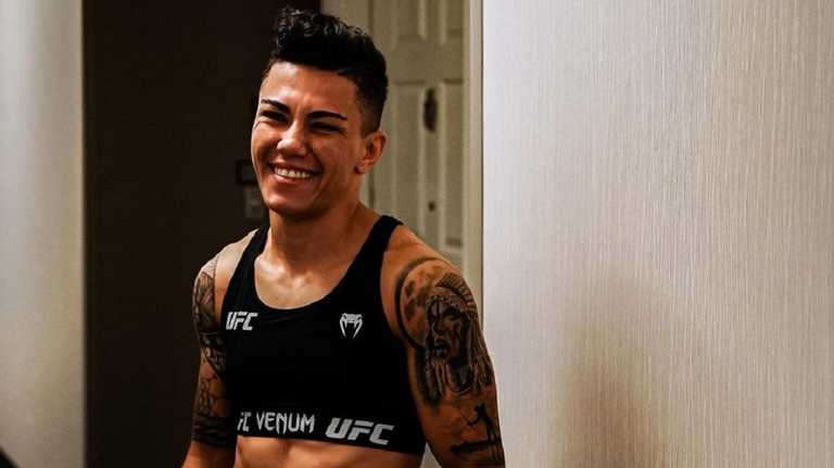 Джессіка Андраде / Фото instagram.com/jessicammapro Джессіка Андраде / Фото instagram.com/jessicammapro