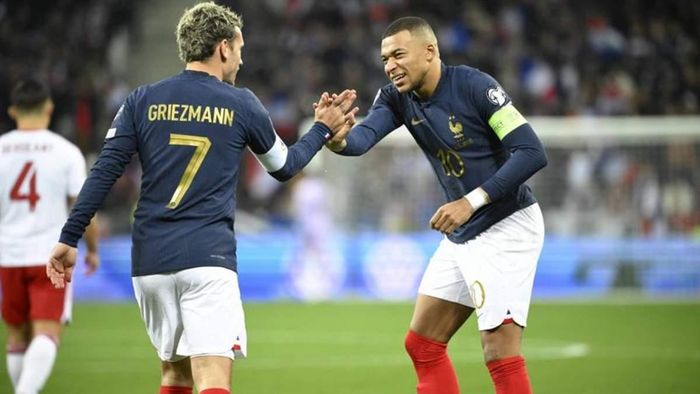 Гольова феєрія "синіх" у відеоогляді матчу Франція – Гібралтар – 14:0 Гольова феєрія "синіх" у відеоогляді матчу Франція – Гібралтар – 14:0