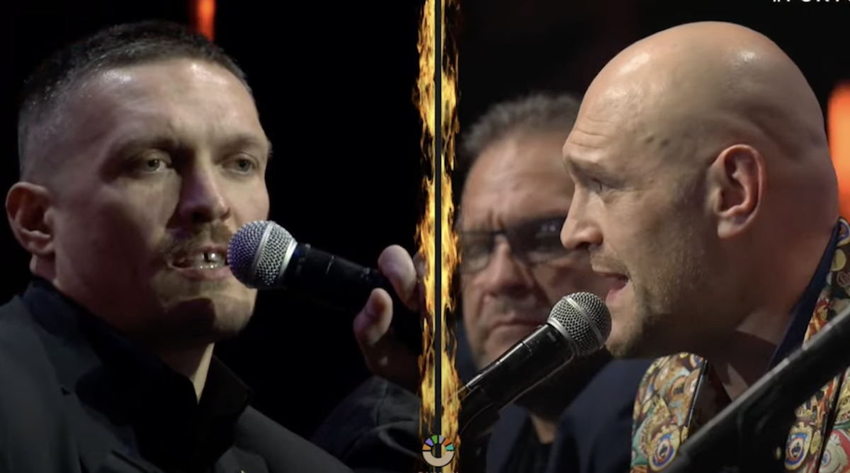 Усик і Тайсон під час прес-конференції / скриншот з трансляції