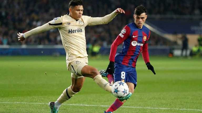 Эванилсон и Педри / фото EPA/ALBERTO ESTEVEZ Эванилсон и Педри / фото EPA/ALBERTO ESTEVEZ