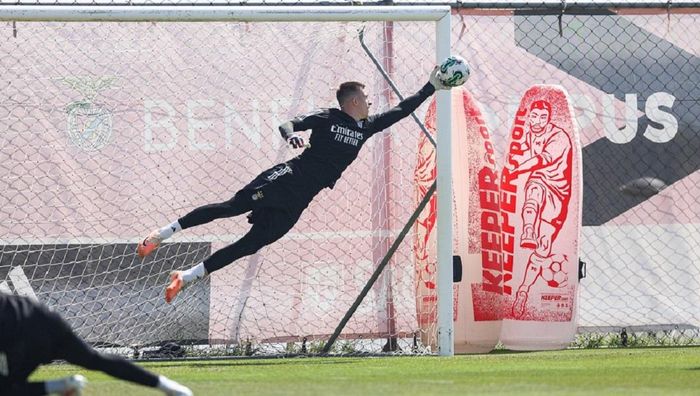 Трубин сохранил ворота Бенфики сухими в дебютном матче Кубка Португалии – "орлы" вышли в 1/8 финала Трубин сохранил ворота Бенфики сухими в дебютном матче Кубка Португалии – "орлы" вышли в 1/8 финала