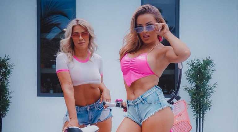 Пейдж ВанЗант і Менді Роуз / Фото Instagram.com/paigevanzant Пейдж ВанЗант і Менді Роуз / Фото Instagram.com/paigevanzant