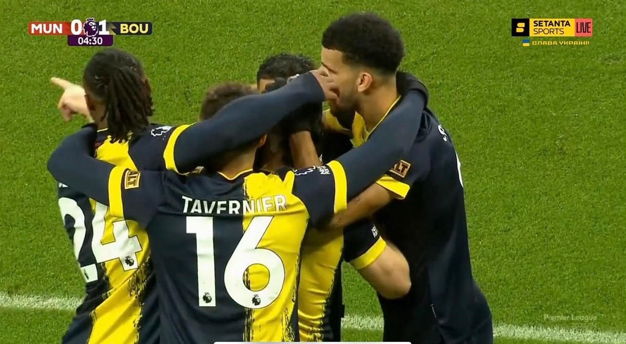 Борнмут растоптал МЮ / Скриншот по трансляции