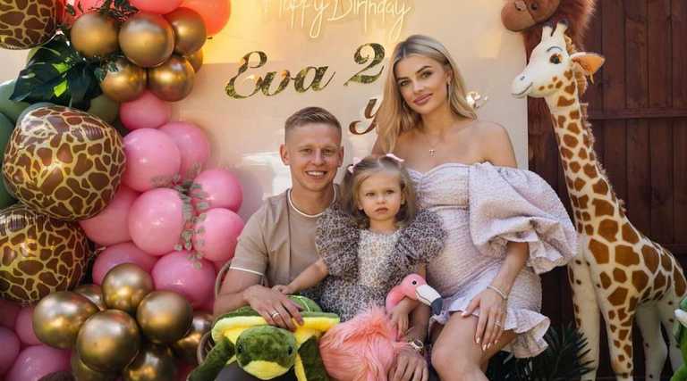 Александр Зинченко с семьей / фото из Instagram