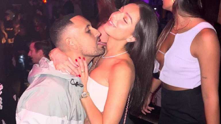 Ник Кириос с девушкой / Фото instagram.com/k1ngkyrg1os Ник Кириос с девушкой / Фото instagram.com/k1ngkyrg1os