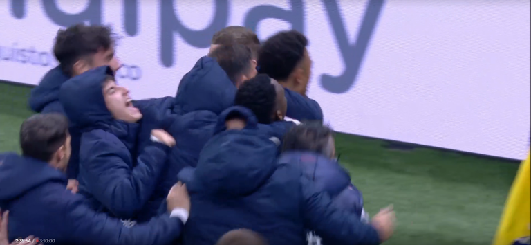 Карлос Аугусто / скриншот трансляції Megogo Карлос Аугусто / скриншот трансляції Megogo