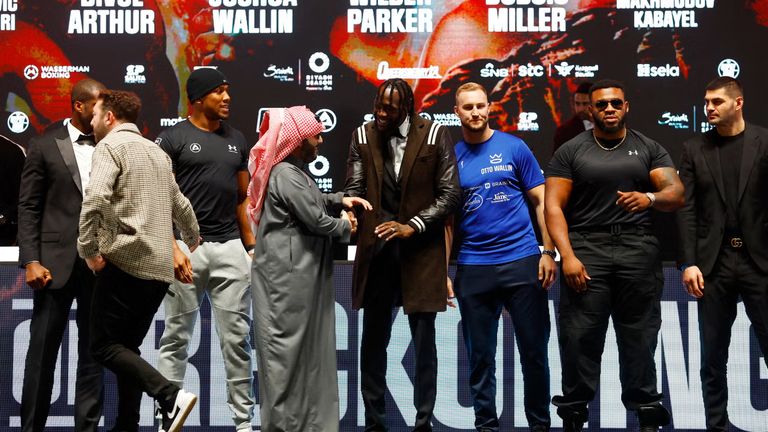 Энтони Джошуа и Деонтей Уайлдер / Action Images via Reuters Энтони Джошуа и Деонтей Уайлдер / Action Images via Reuters