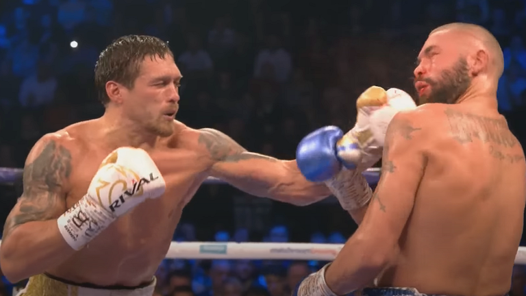 Усик нокаутує Белью / Стоп-кадр з відео Усик нокаутує Белью / Стоп-кадр з відео