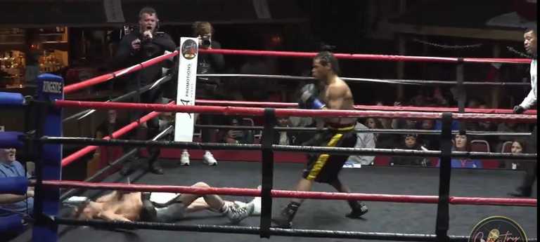 Ингленд - Хантер / Скриншот по трансляции