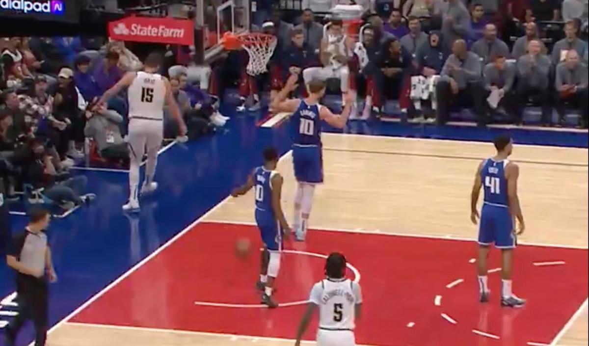 Денвер програв Сакраменто / скріншот з відео НБА