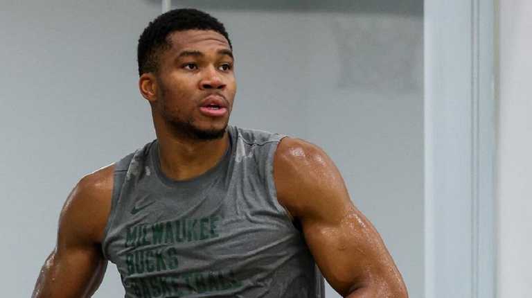 Яннис Адетокумбо / Фото instagram.com/giannis_an34 Яннис Адетокумбо / Фото instagram.com/giannis_an34