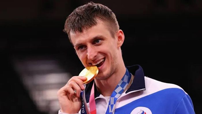 Російський тхеквондист, який підтримує війну в Україні, здобув золото на кваліфікаційному олімпійському Гран-прі в Китаї 