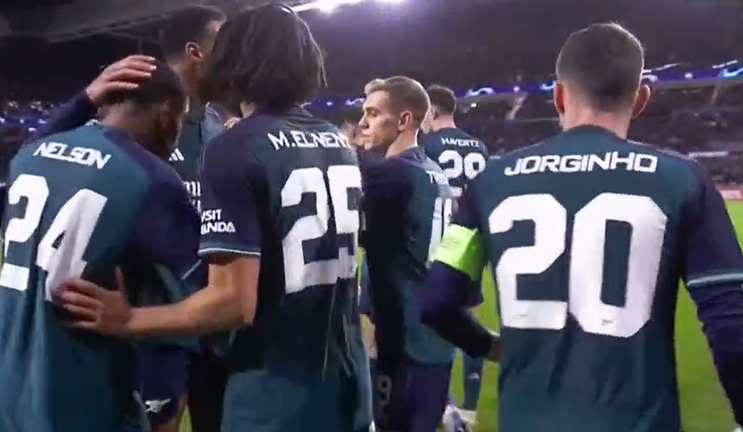 Арсенал / Стоп-кадр з відео Арсенал / Стоп-кадр з відео