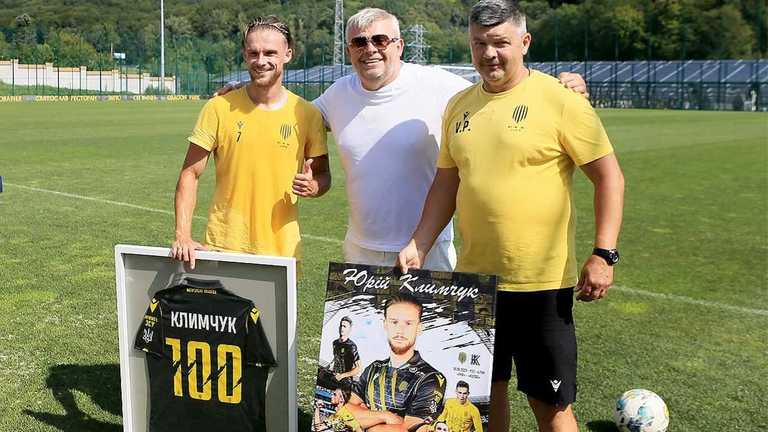 Юрий Климчук с тренером и Григорием Козловским / Фото ФК Рух Юрий Климчук с тренером и Григорием Козловским / Фото ФК Рух