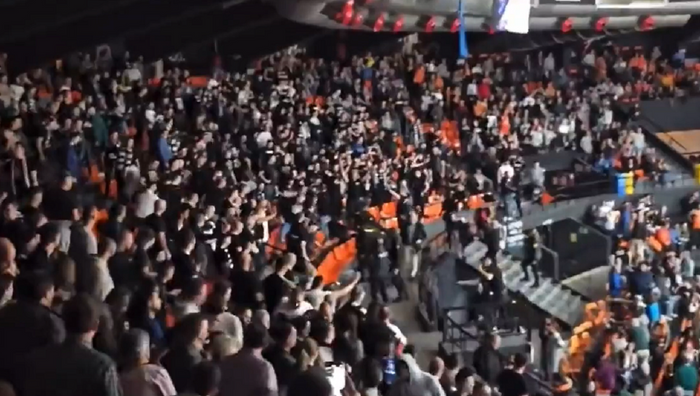 Сербські ультрас посіяли хаос в Іспанії на матчі баскетбольної Євроліги – довелося втручатись поліції