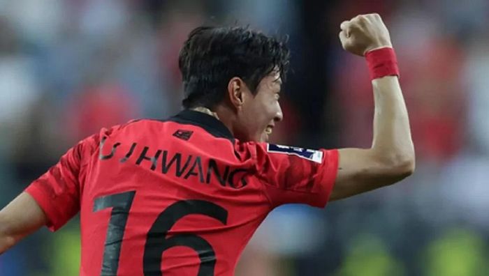 Секс-скандал в Корее: звезду футбола отстранили от сборной из-за слива интимного видео с бывшей Секс-скандал в Корее: звезду футбола отстранили от сборной из-за слива интимного видео с бывшей