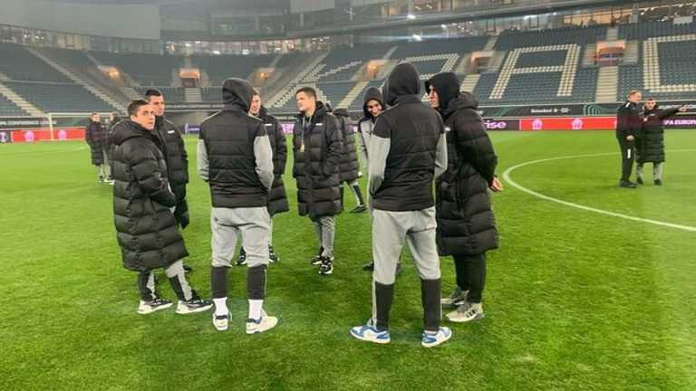 Гравці Зорі / Фото зі соцмереж луганського клубу Гравці Зорі / Фото зі соцмереж луганського клубу