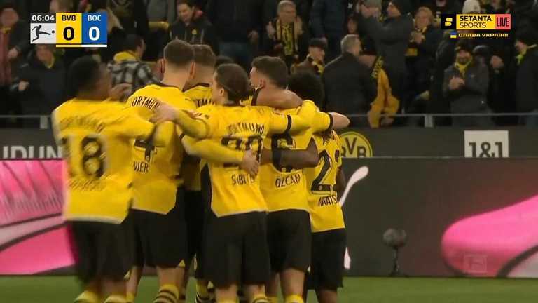 Гравці Борусії Д святкують гол / Скріншот з трансляції Гравці Борусії Д святкують гол / Скріншот з трансляції