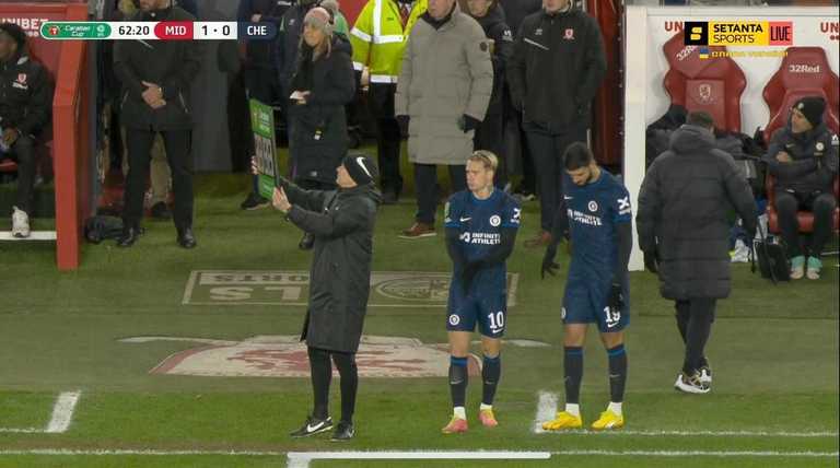 Мудрик і Броя виходять на заміну / Скріншот з трансляції Мудрик і Броя виходять на заміну / Скріншот з трансляції