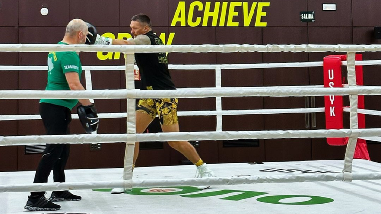 Александр Усик / instagram.com/usykaa Александр Усик / instagram.com/usykaa