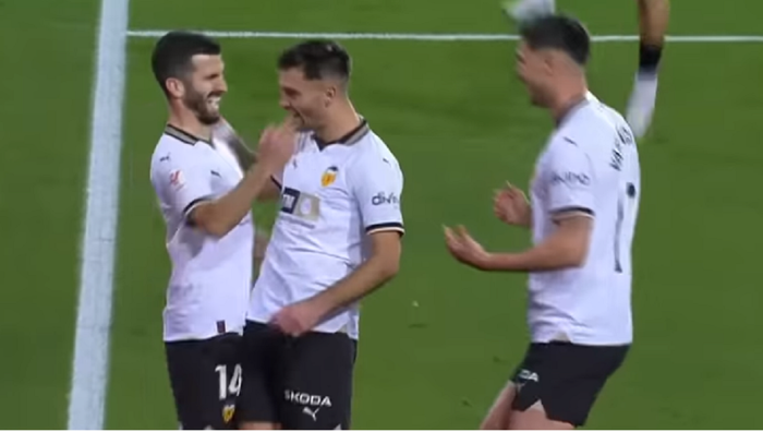 Дебютный гол Яремчука в Ла Лиге в видеообзоре матча Валенсия – Вильяреал – 3:1