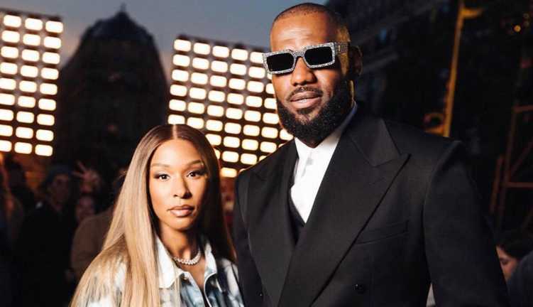 Леброн з коханою / фото з Instagram Леброн з коханою / фото з Instagram