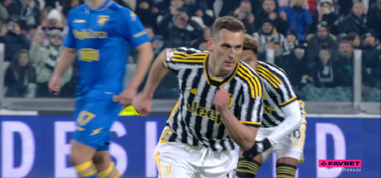 Аркадиуш Милик / скриншот трансляций Megogo Аркадиуш Милик / скриншот трансляций Megogo