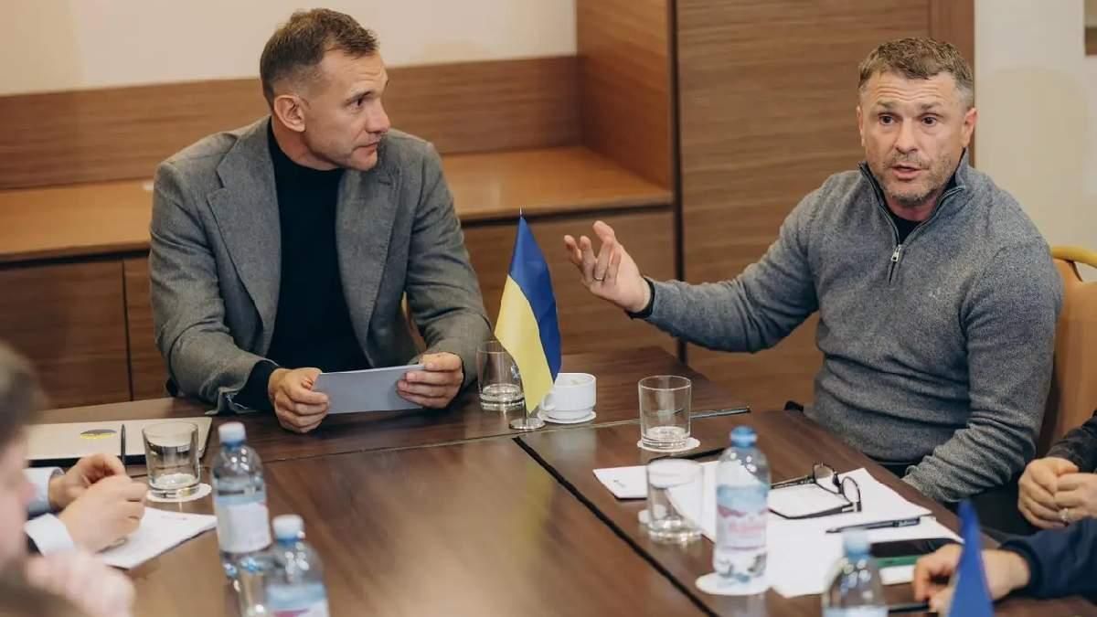 Президент УАФ Андрій Шевченко зі своїм віце-президентом Сергієм Ребровим / УАФ Президент УАФ Андрій Шевченко зі своїм віце-президентом Сергієм Ребровим / УАФ