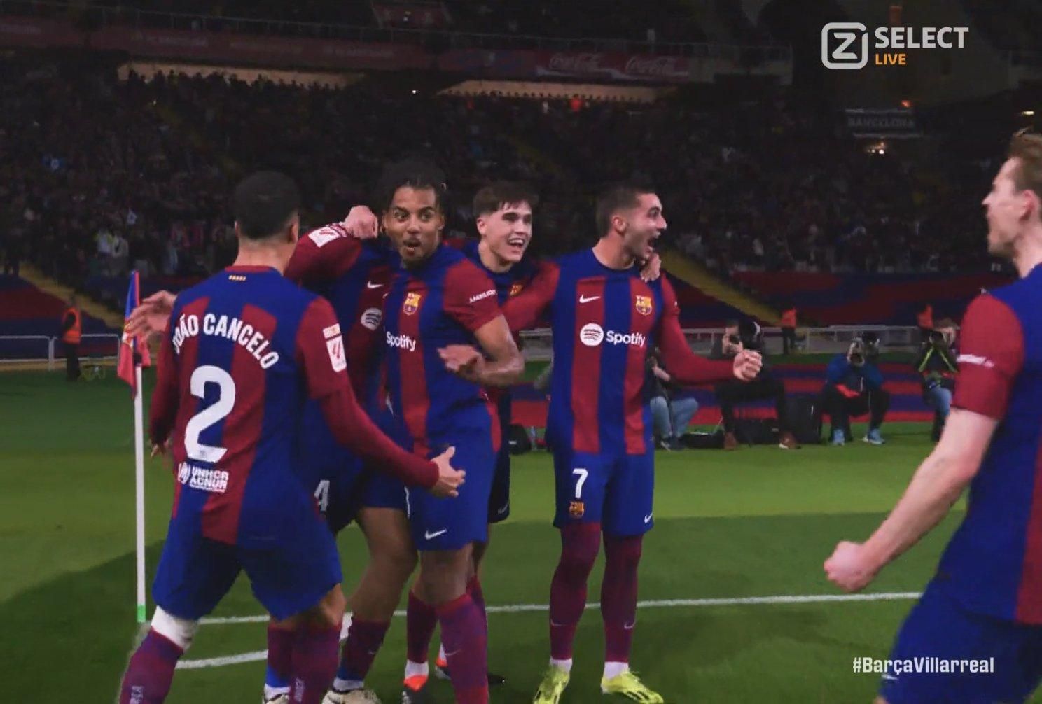 Гравці Барселони святкують гол / Скріншот з Twitter