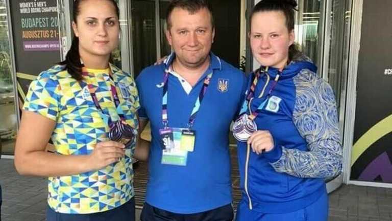 Сергей Данилов (по центру) / Фото Федерация бокса Украины Сергей Данилов (по центру) / Фото Федерация бокса Украины