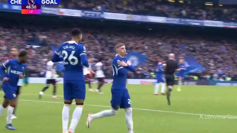 Палмер святкує гол / Скріншот з трансляції Палмер святкує гол / Скріншот з трансляції