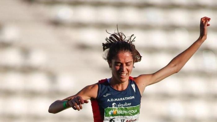 Испанская легкоатлетка потеряла сознание во время тренировки и умерла – ей было всего 23