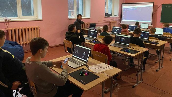 Бесплатный курс Scratch для детей от Favbet Foundation и Code Club Украина: первые группы уже учатся