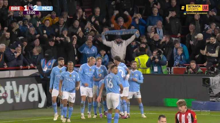 Гравці Ман Сіті святкують гол / Скріншот з трансляції Гравці Ман Сіті святкують гол / Скріншот з трансляції