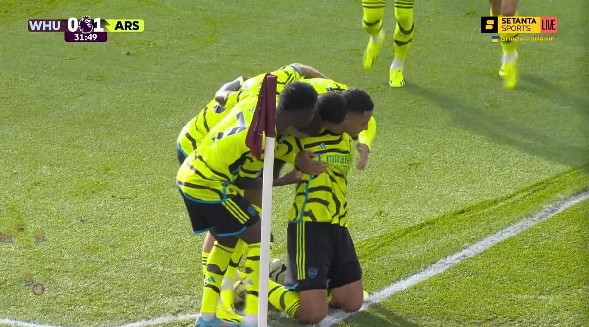 Гравці Арсенала святкують гол / Скріншот з трансляції