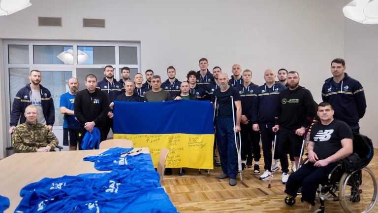 Встреча сборной Украины и военных / Фото ФБУ