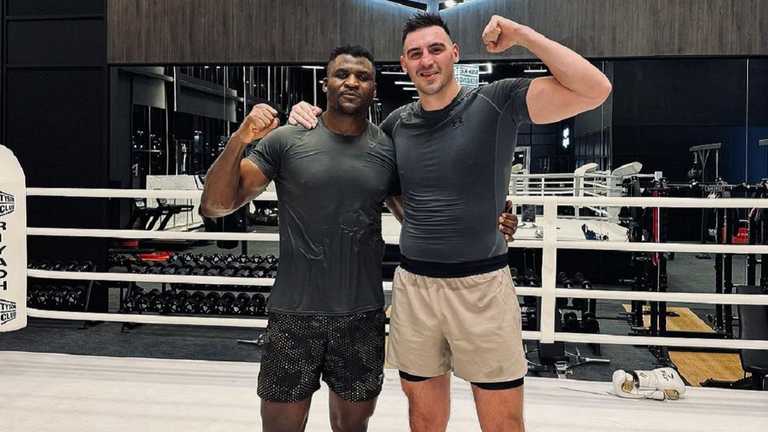 Френсіс Нганну і Олександр Захожий / Фото instagram.com/zakhozhiy_alexandr/ Френсіс Нганну і Олександр Захожий / Фото instagram.com/zakhozhiy_alexandr/