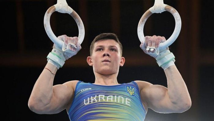 Ковтун завоевал золото в параллельных брусьях на КС по спортивной гимнастике - Верняев завоевал серебро