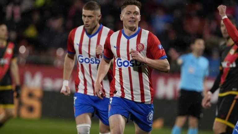 Артем Довбик і Віктор Циганков / Фото EFE Артем Довбик і Віктор Циганков / Фото EFE