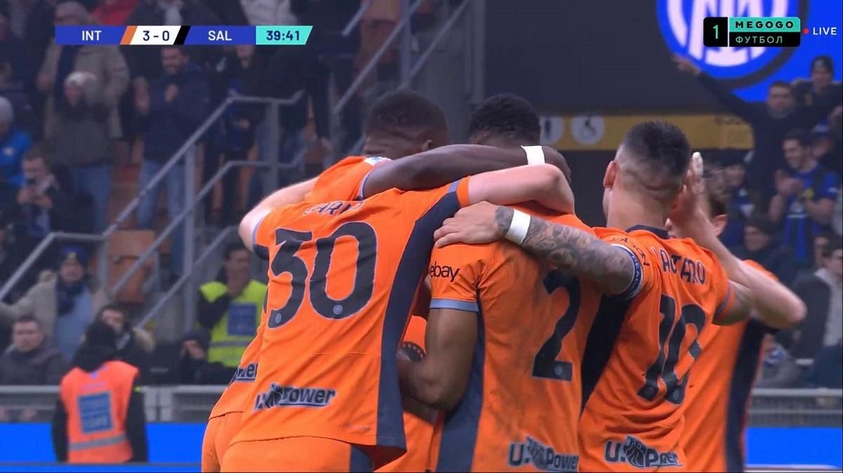 Игроки Интера празднуют / Скриншот с трансляции