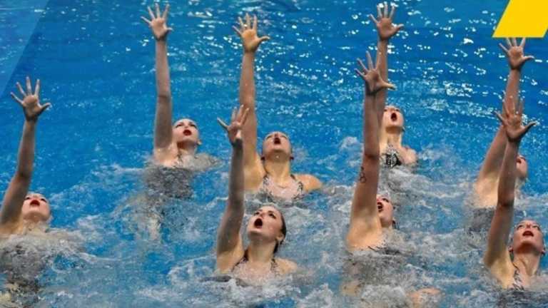 Збірна України з артистичного плавання / Фото facebook.com/olympicua Збірна України з артистичного плавання / Фото facebook.com/olympicua