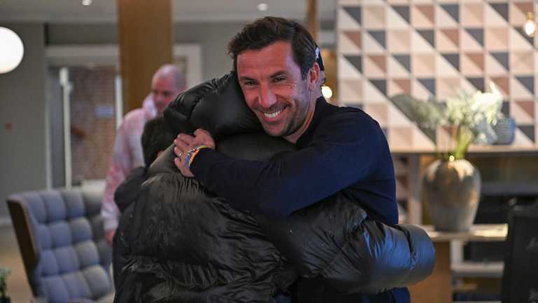 Срна зустрічає Марлона / фото ФК Шахтар Срна зустрічає Марлона / фото ФК Шахтар