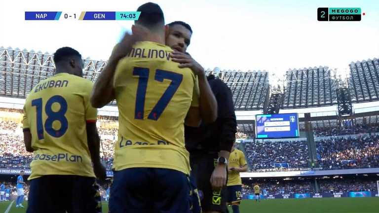 Маліновський виходить на заміну / Скріншот з трансляції Маліновський виходить на заміну / Скріншот з трансляції