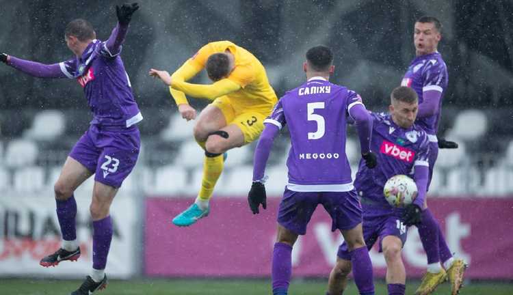 ЛНЗ – СК Дніпро-1 – 1:1 / СК Дніпро-1 ЛНЗ – СК Дніпро-1 – 1:1 / СК Дніпро-1