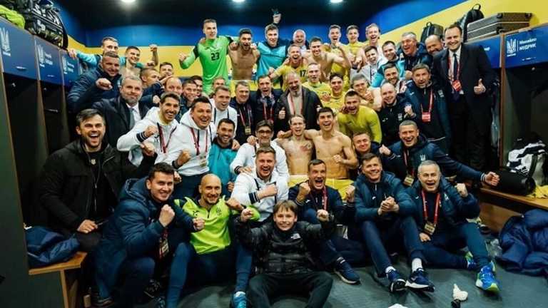 Збірна України після переможного матчу / Фото УАФ