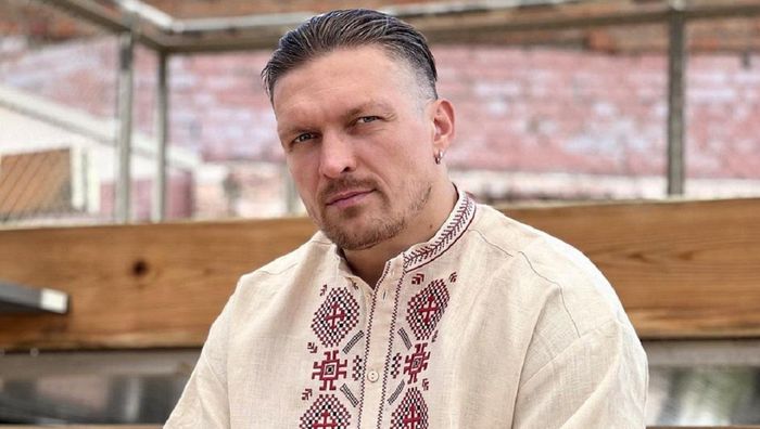Усик – Фьюри: экс-наставник Джошуа расхвалил команду украинца и верит в его победу