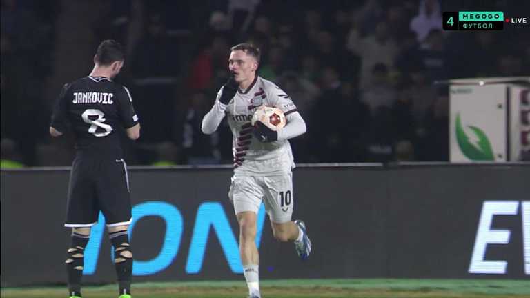 Карабах - Байер Леверкузен / скриншот трансляции Карабах - Байер Леверкузен / скриншот трансляции