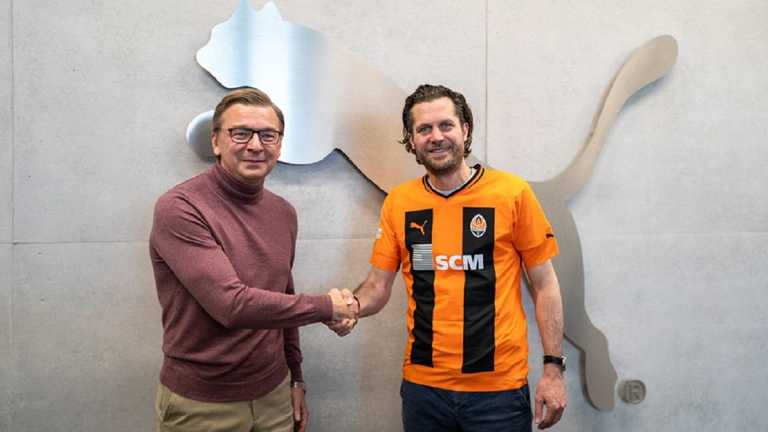 Сергей Палкин с представителем Puma / ФК Шахтер Сергей Палкин с представителем Puma / ФК Шахтер